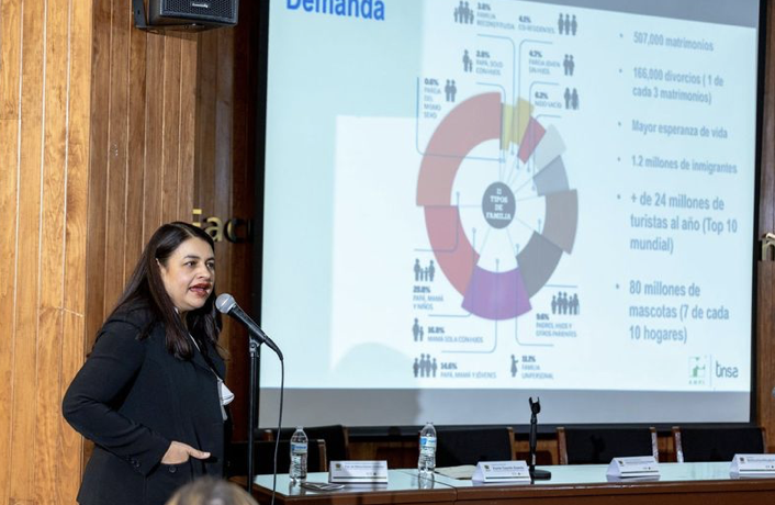 Accesafemeninincipalretoconstrucci