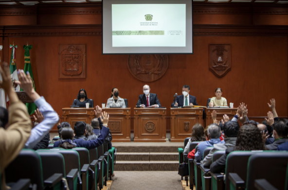 CreceUAExofertaacamicaencentrosuniversitariosyunidadesacaaprofesionales 