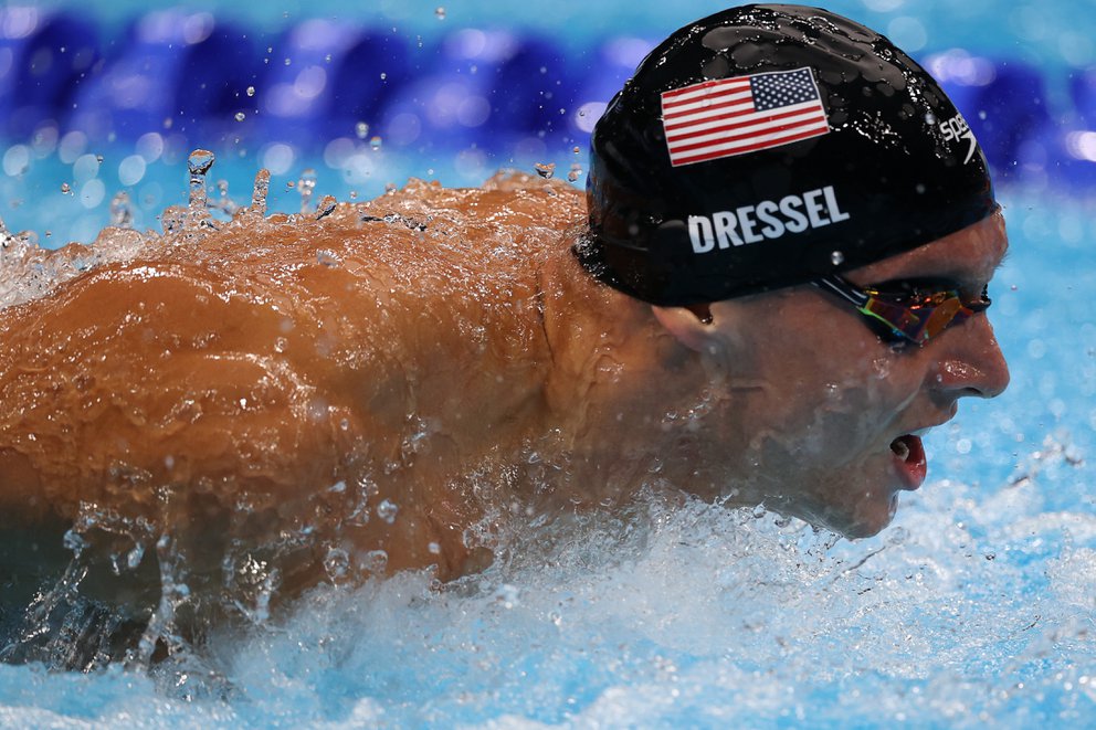 Dressel Nadador