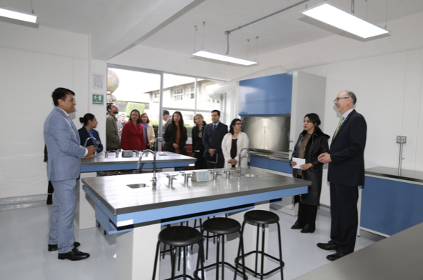 EntreaCEBDnfraestructuequipoeFacultaddeiencias
