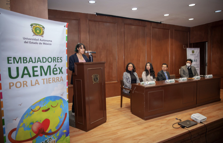 Estudiantes UAEMdeovilidadadicaseiertenenajadoresporlatierra 