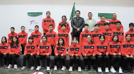 JosManueligueroacumplepromedonauniformessatletasparaMundialdeTaekwondo