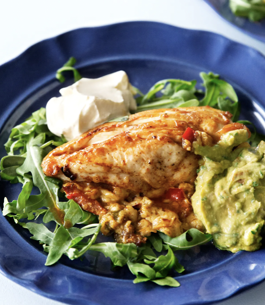 Pechugadepolllenadequesoconguacamole