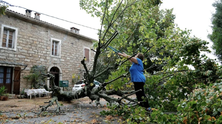Tras la ola de calor histórica violentas tormentas en Francia Italia y Austria dejaron al menos 12 muertos