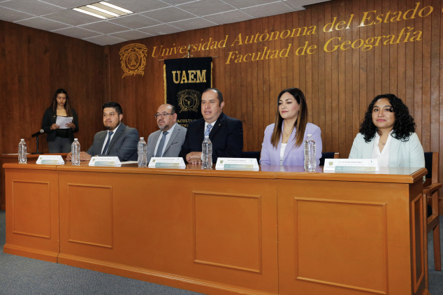 UAEMgenerasolucionesaiversoproblemaatravsdelageageodesiaygeoinform